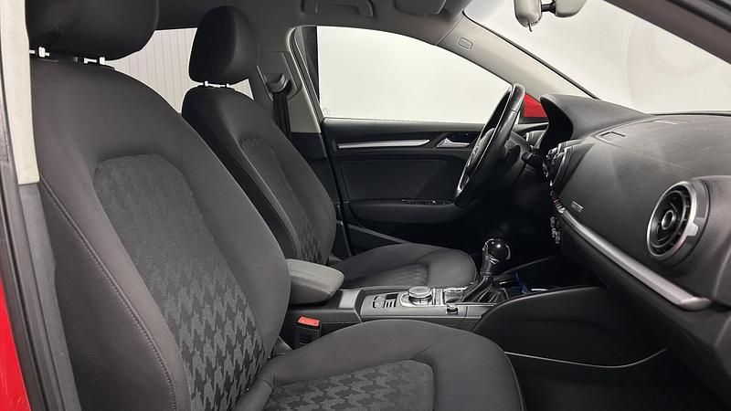 Occasion Audi A3 Sportback e-tron Attraction 224 PK (164 kW) 2015 Rood Hatchback