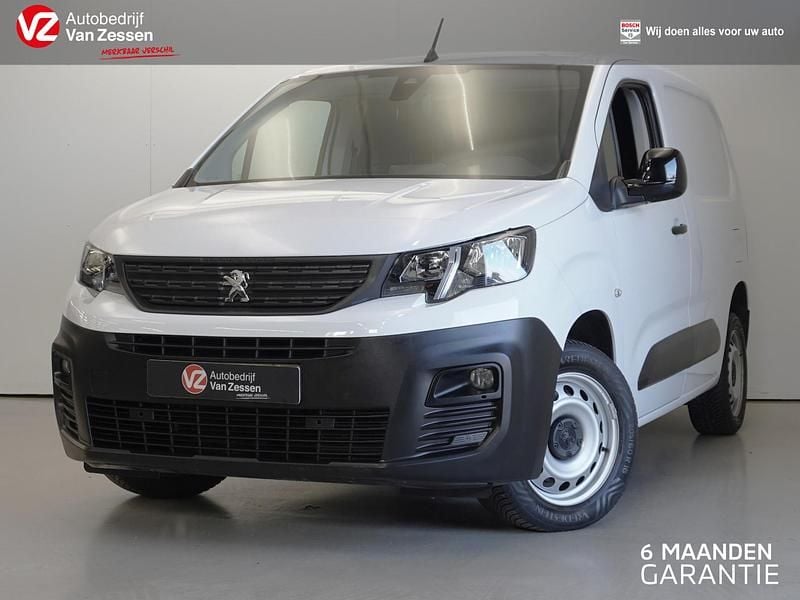 Wit Gebruikt 2023 Peugeot Partner S Van | € 13.500 (Eerlijke prijs) - Afbeelding 1/4