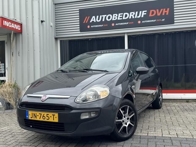 Grijs Gebruikt 2011 Fiat Punto Business Hatchback | € 2.850 (Eerlijke prijs) - Afbeelding 1/4