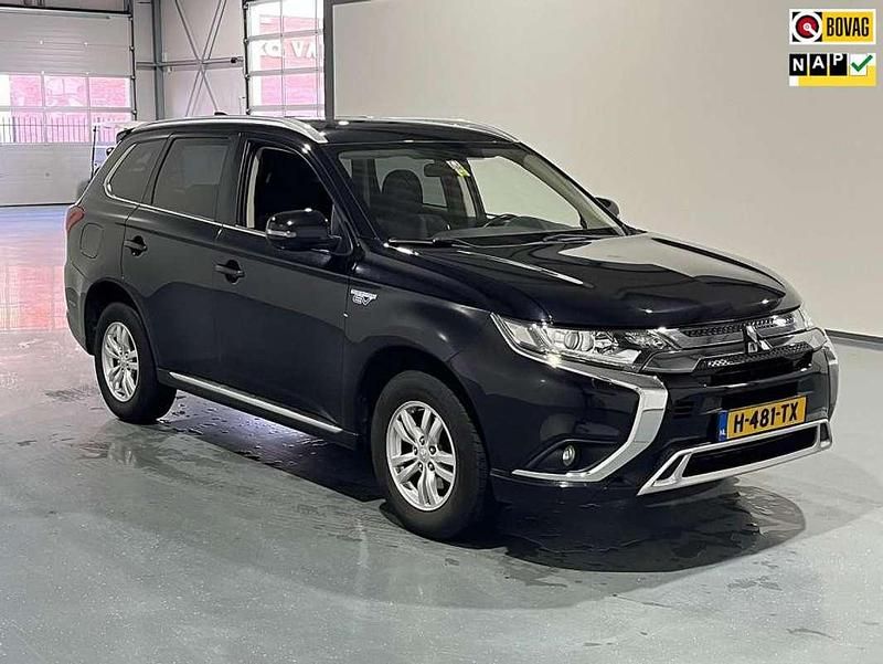 Occasion Mitsubishi Outlander P-HEV 135 PK (99 kW) 2020 Zwart SUV