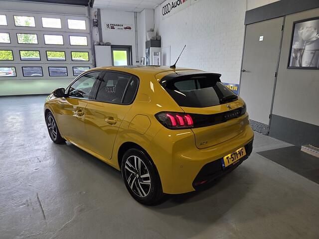 Geel Occasion 2020 Peugeot 208 GT Hatchback | € 11.750 (Eerlijke prijs) - Afbeelding 1/4