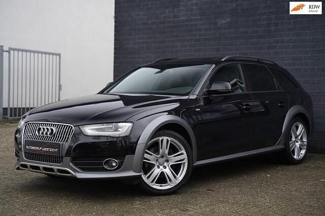 Zwart (metallic) Occasion 2013 Audi A4 Allroad S-Line Stationwagen | € 15.950 - Afbeelding 1/4