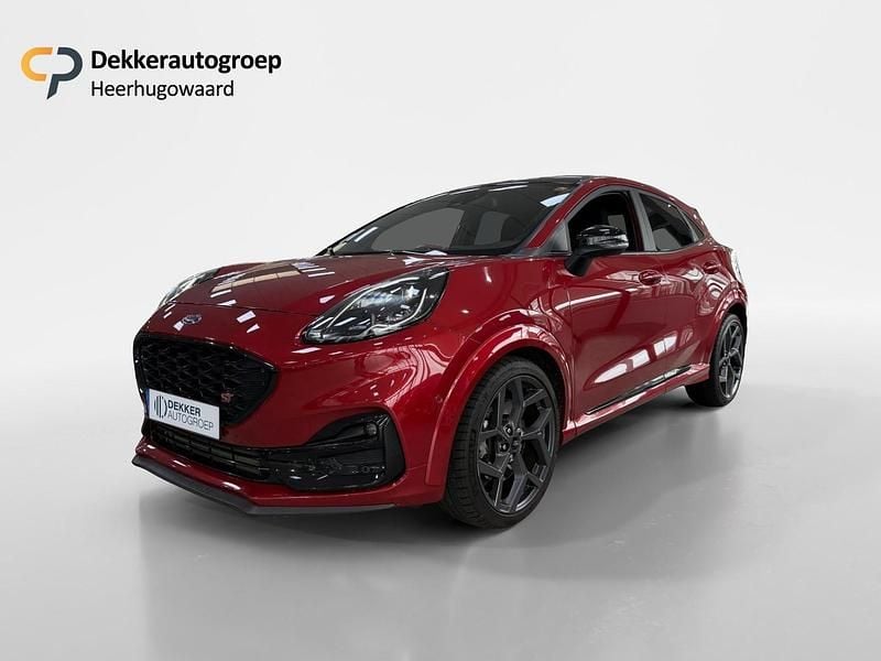 Rood Occasion 2024 Ford Puma ST SUV | € 27.445 (Eerlijke prijs) - Afbeelding 1/4