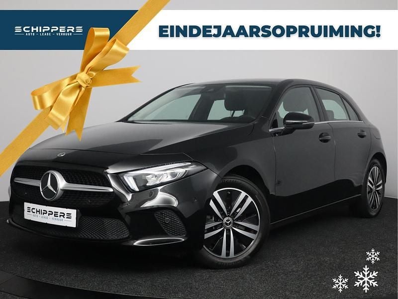 Zwart Gebruikt 2022 Mercedes A250 Style Hatchback | € 26.900 (Super prijs) - Afbeelding 1/4