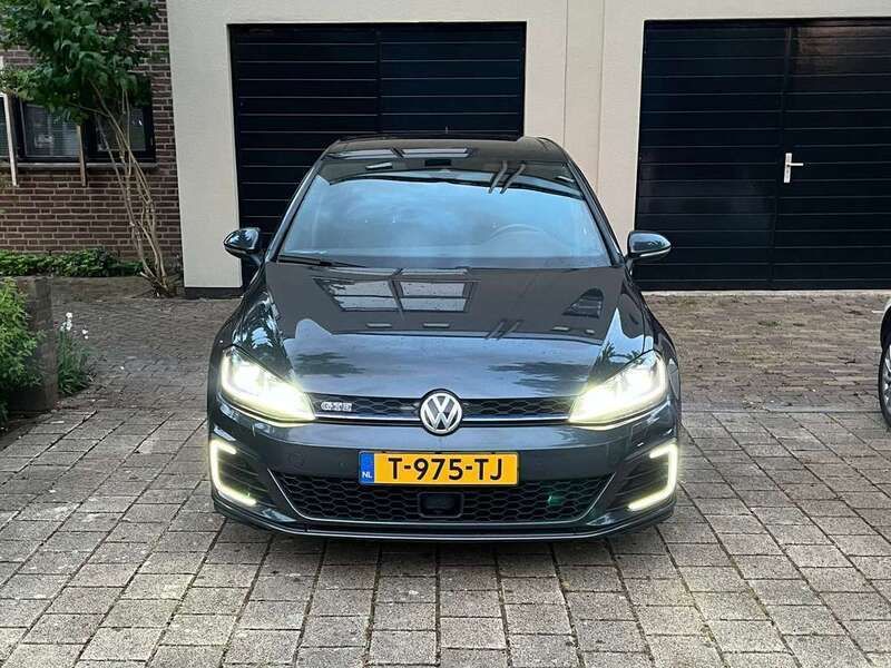 Blauw Gebruikt 2017 VW Golf VII GTE Stationwagen | € 26.975 - Afbeelding 1/4