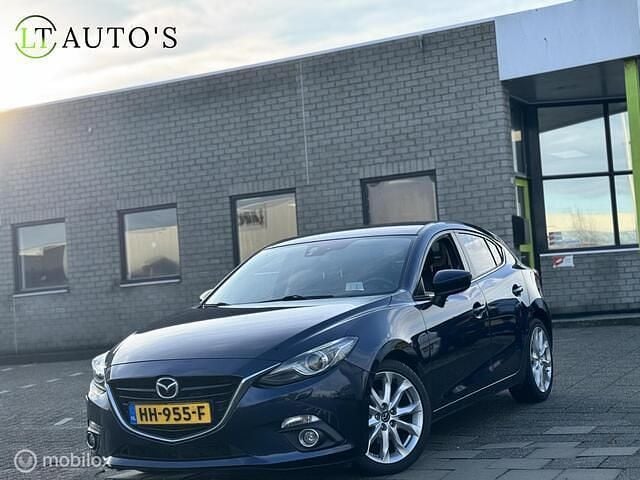 Blauw Occasion 2015 Mazda 3 Hatchback | € 11.950 (Eerlijke prijs) - Afbeelding 1/4