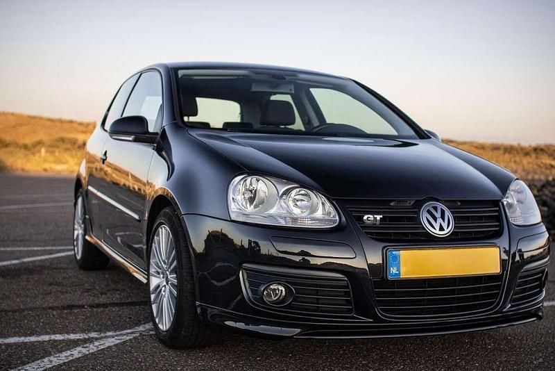Zwart Gebruikt 2007 VW Golf V GT Sedan | € 3.950 (Eerlijke prijs) - Afbeelding 1/4