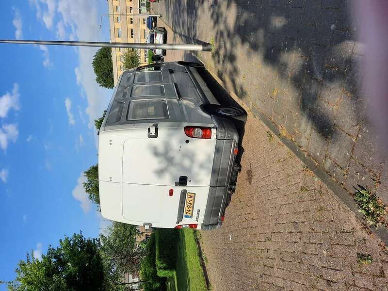 Wit Gebruikt 2005 Renault Master Van | € 5.500 (Goede deal) - Afbeelding 1/4