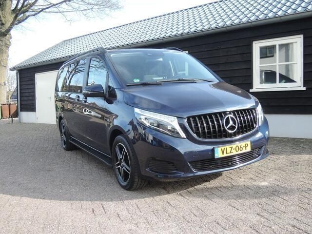 Blauw Gebruikt 2019 Mercedes V220 MPV | € 32.950 (Goede deal) - Afbeelding 1/4