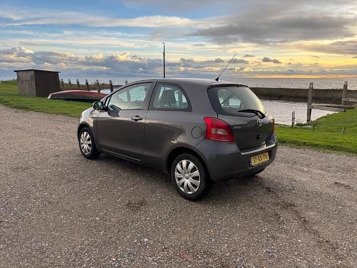 Gebruikt 2007 Toyota Yaris Luna | € 2.750 (Super prijs) - Afbeelding 1/4