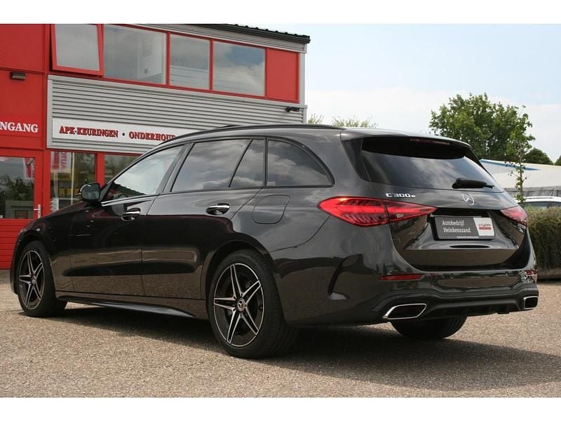 Occasion Mercedes C300 AMG line 313 PK (230 kW) 2023 Grijs Stationwagen