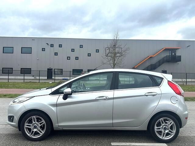 Occasion Ford Fiesta Titanium 101 PK (74 kW) 2013 Grijs Hatchback