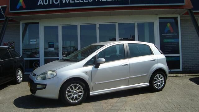 Grijs Gebruikt 2010 Fiat Punto Evo Dynamic Hatchback | € 1.995 (Eerlijke prijs) - Afbeelding 1/4
