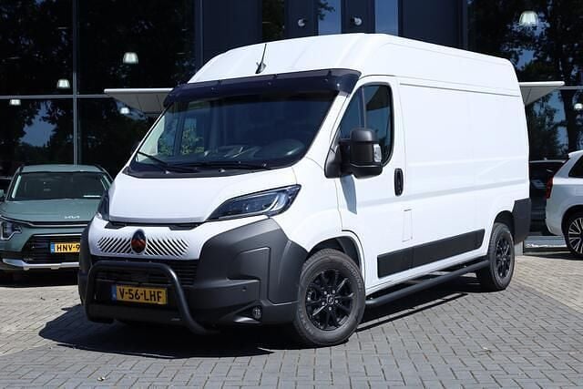 Wit Gebruikt 2024 Citroën Jumper MPV | € 32.950 - Afbeelding 1/4