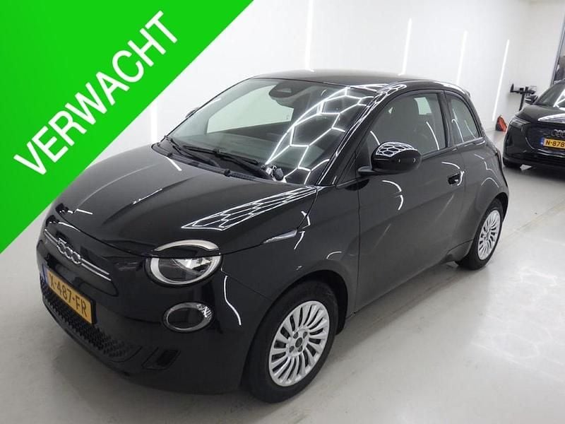 Zwart Gebruikt 2023 Fiat 500e Urban Hatchback | € 17.950 (Super prijs) - Afbeelding 1/4