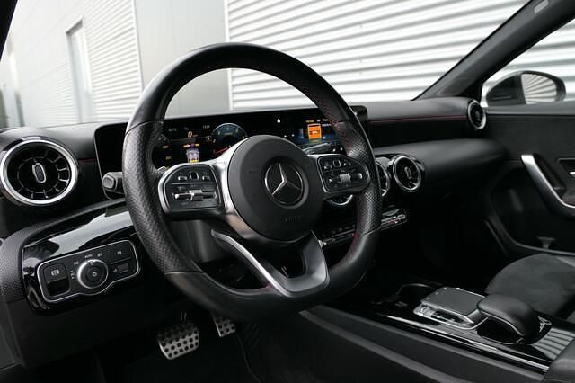 Occasion Mercedes A180 Business 136 PK (100 kW) 2020 Zwart Sedan