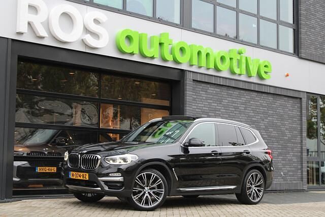 Zwart Occasion 2018 BMW X3 Executive SUV | € 24.950 - Afbeelding 1/4