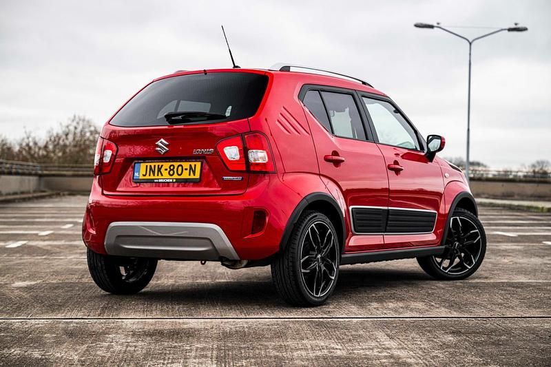Occasion Suzuki Ignis 83 PK (61 kW) 2023 Rood Hatchback