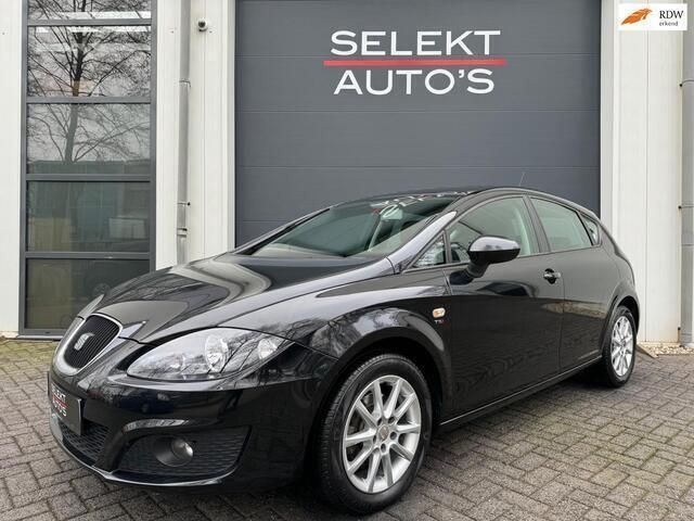 Zwart Gebruikt 2012 Seat Leon Ecomotive Hatchback | € 6.750 (Eerlijke prijs) - Afbeelding 1/4
