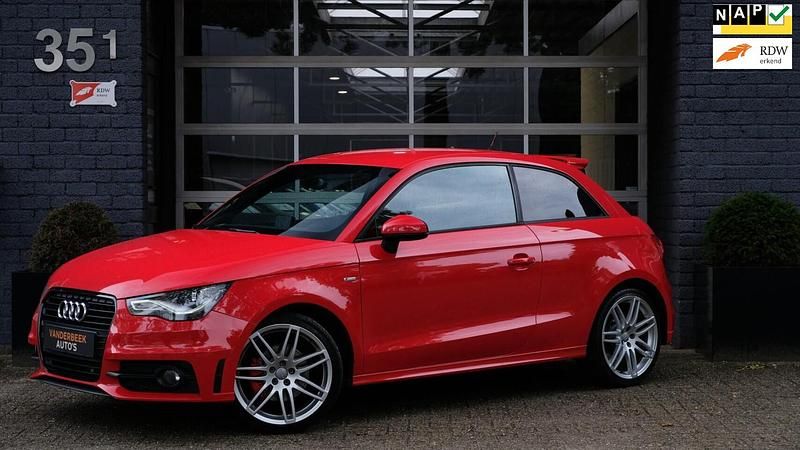Rood Occasion 2011 Audi A1 Ambition Hatchback | € 9.999 (Duur) - Afbeelding 1/4