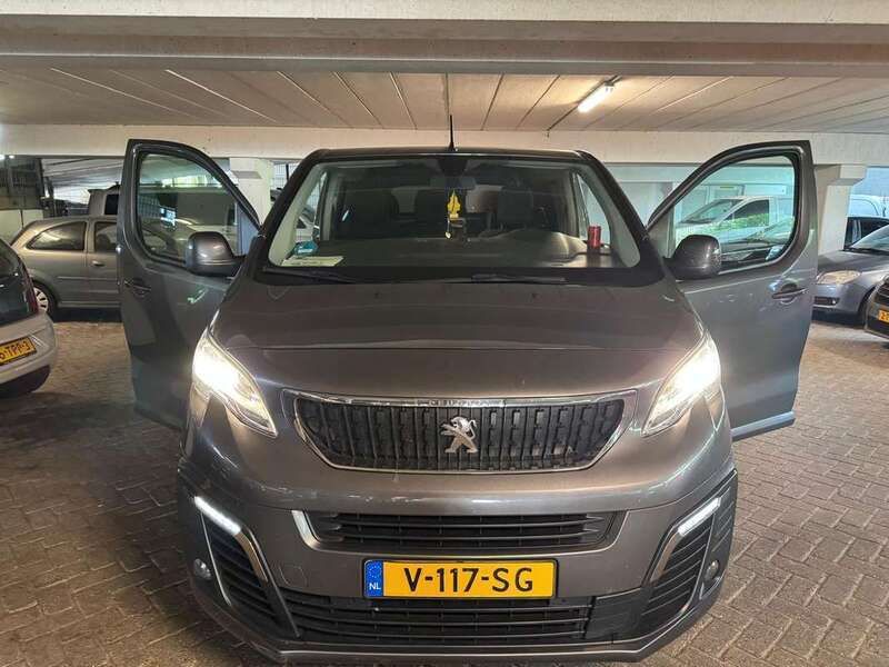 Bruin Gebruikt 2018 Peugeot Expert Van | € 18.150 - Afbeelding 1/4
