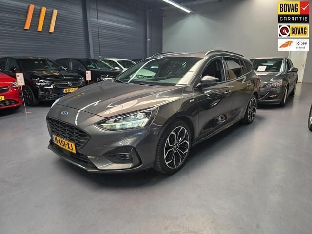 Grijs Gebruikt 2020 Ford Focus Business Edition Stationwagen | € 18.495 (Eerlijke prijs) - Afbeelding 1/4