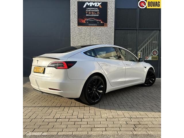 Wit Occasion 2019 Tesla Model 3 Long Range AWD Sedan | € 19.890 (Goede deal) - Afbeelding 1/4