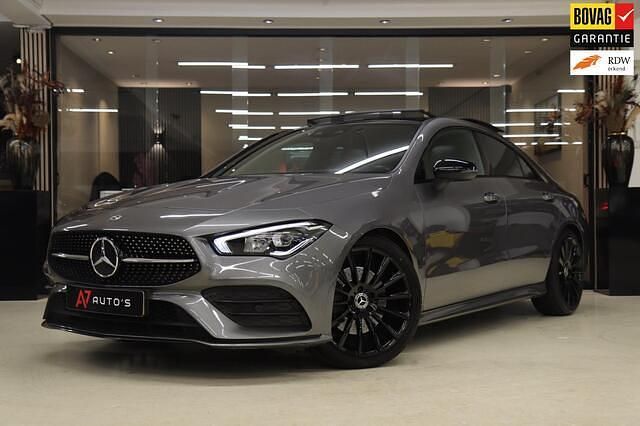 Grijs Occasion 2020 Mercedes CLA200 Business Sedan | € 32.950 (Iets duurder) - Afbeelding 1/4