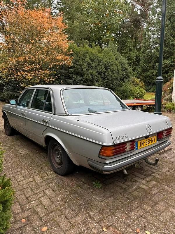 Occasion Mercedes E230 136 PK (100 kW) 1983