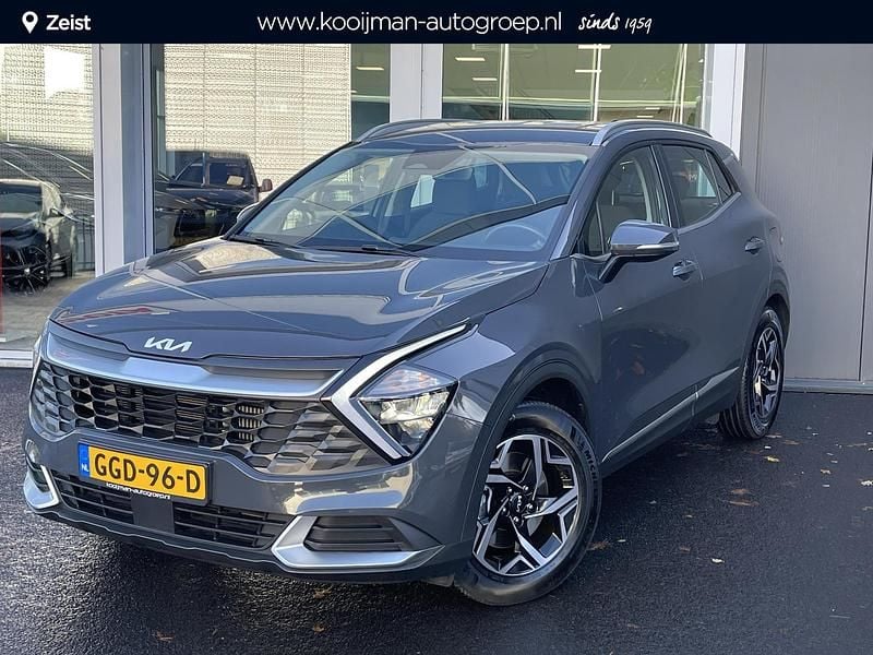 Penta metal m Gebruikt 2024 Kia Sportage Comfort SUV | € 34.950 (Eerlijke prijs) - Afbeelding 1/4