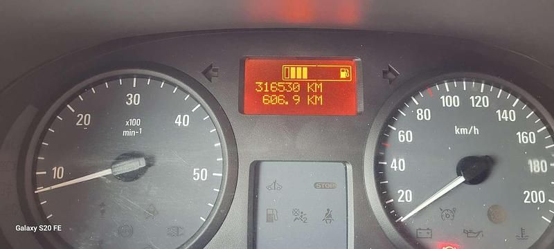 Wit Gebruikt 2012 Opel Vivaro Eco Van | € 4.250 - Afbeelding 1/4