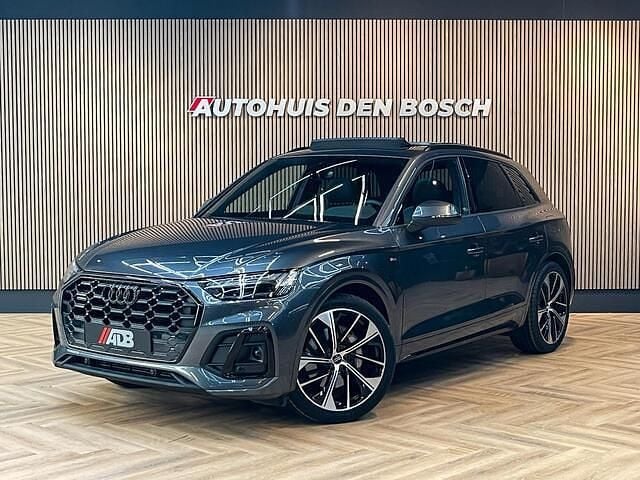 Grijs, metallic lak Gebruikt 2022 Audi Q5 S-Line SUV | € 48.390 (Duur) - Afbeelding 1/4