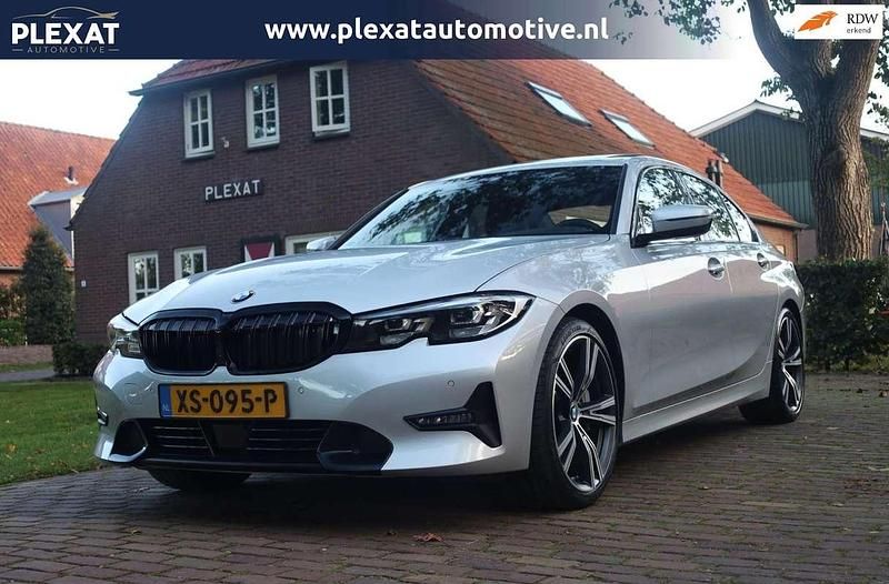 Grijs Gebruikt 2019 BMW 330 Executive Sedan | € 29.745 (Goede deal) - Afbeelding 1/4