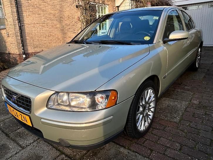 Occasion 2006 Volvo S60 Sedan | € 1.650 (Super prijs) - Afbeelding 1/4