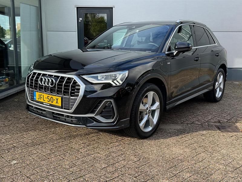 Zwart Gebruikt 2021 Audi Q3 S-Line SUV | € 30.950 (Super prijs) - Afbeelding 1/4