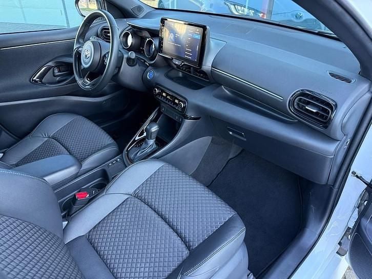 Occasion Toyota Yaris Sport 93 PK (68 kW) 2022 Wit Hatchback
