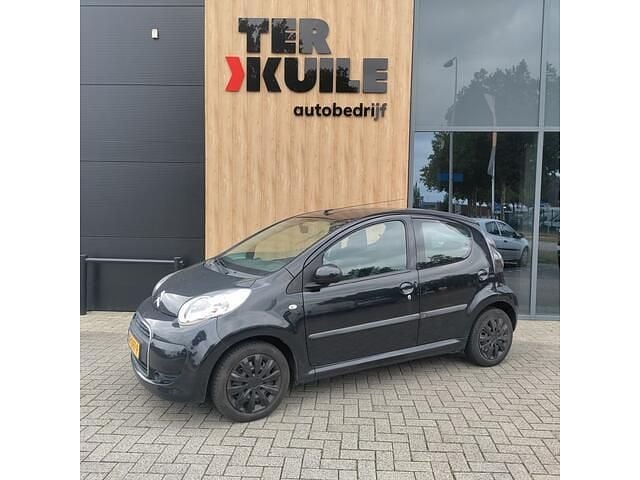 Zwart Gebruikt 2011 Citroën C1 SELECTION Hatchback | € 3.250 (Eerlijke prijs) - Afbeelding 1/4