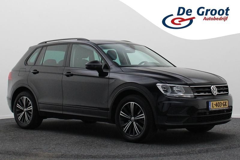 Zwart Occasion 2021 VW Tiguan Comfortline SUV | € 16.950 - Afbeelding 1/4