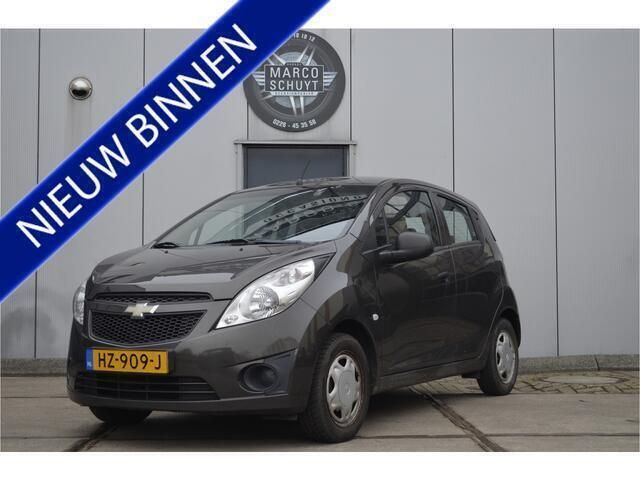 Bruin, metallic lak Gebruikt 2012 Chevrolet Spark Hatchback | € 3.250 (Eerlijke prijs) - Afbeelding 1/4