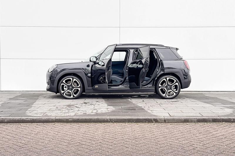 Nieuw Mini Aceman Favoured 160 kW (218 PK) 2026 Midnight black ii SUV