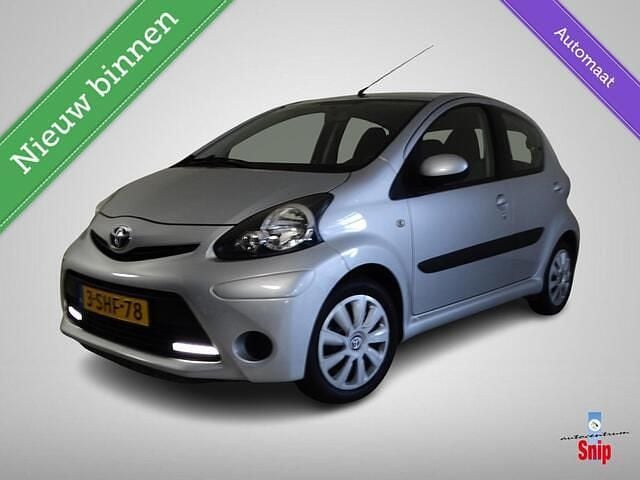 Grijs Gebruikt 2013 Toyota Aygo Hatchback | € 8.950 (Eerlijke prijs) - Afbeelding 1/3