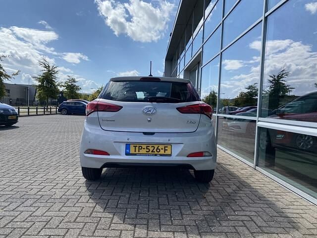 Occasion Hyundai i20 Comfort 99 PK (72 kW) 2018 Grijs Hatchback