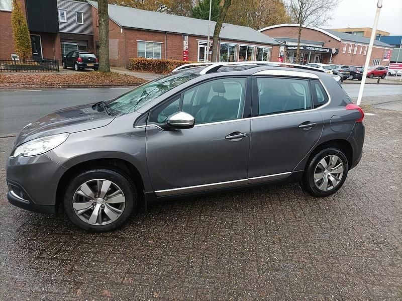 Grijs Gebruikt 2014 Peugeot 2008 Active SUV | € 8.250 (Goede deal) - Afbeelding 1/4