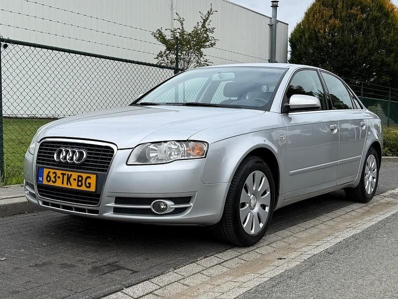 Grijs Occasion 2006 Audi A4 Business Sedan | € 4.495 (Eerlijke prijs) - Afbeelding 1/4