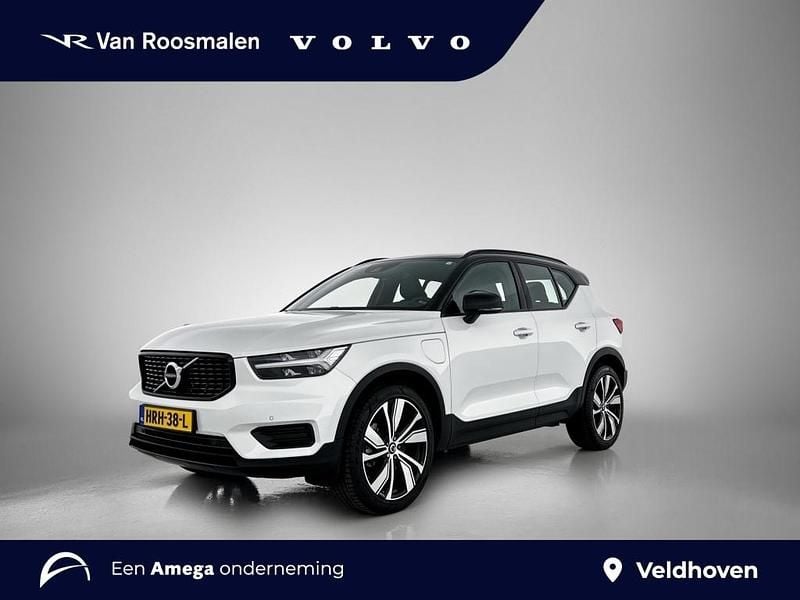 Wit Gebruikt 2022 Volvo XC40 R-Design SUV | € 37.950 - Afbeelding 1/3