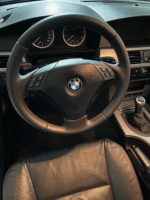 Occasion 2006 BMW 525 Stationwagen | € 3.250 (Eerlijke prijs) - Afbeelding 1/4