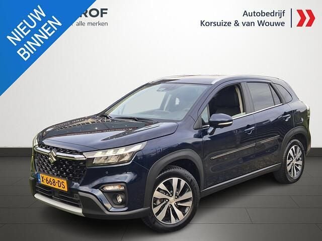 Blauw Gebruikt 2023 Suzuki SX4 S-Cross Style SUV | € 26.949 (Eerlijke prijs) - Afbeelding 1/4