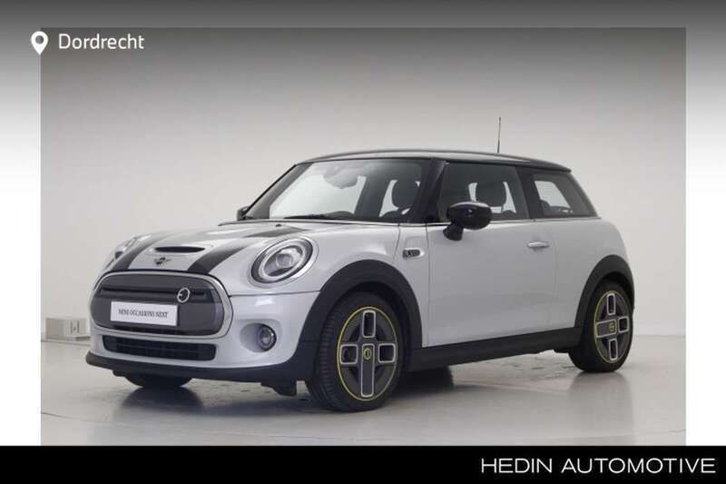 Wit, metallic lak Gebruikt 2021 Mini Cooper S Comfort Hatchback | € 22.000 (Duur) - Afbeelding 1/3