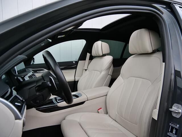 Occasion BMW 745e Executive 394 PK (289 kW) 2021 Grijs Sedan