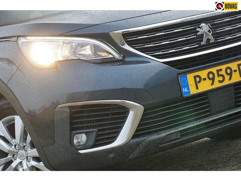 Blauw Occasion 2017 Peugeot 5008 Premium SUV | € 14.525 (Eerlijke prijs) - Afbeelding 1/4
